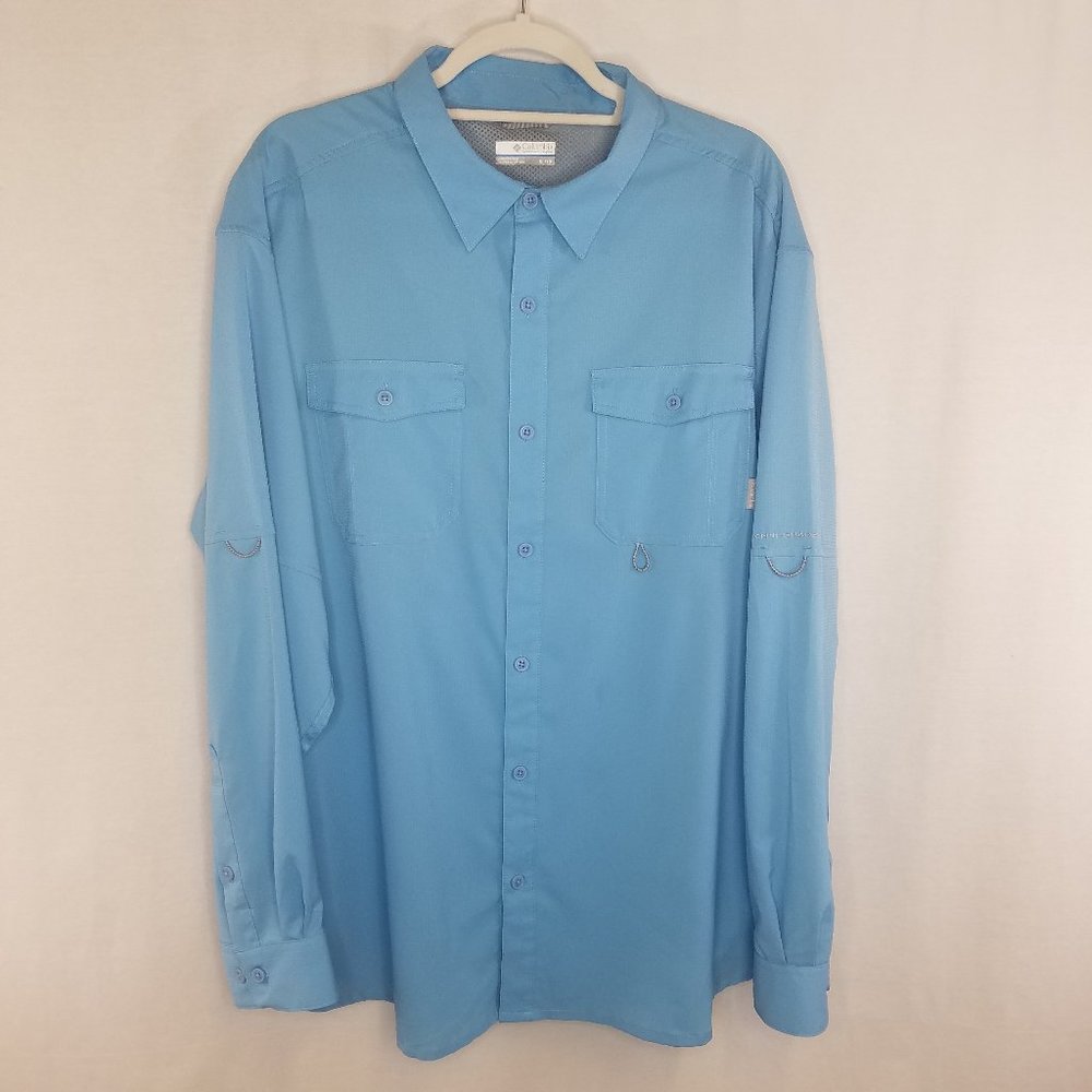 Columbia men's XL blue vented button front shirt